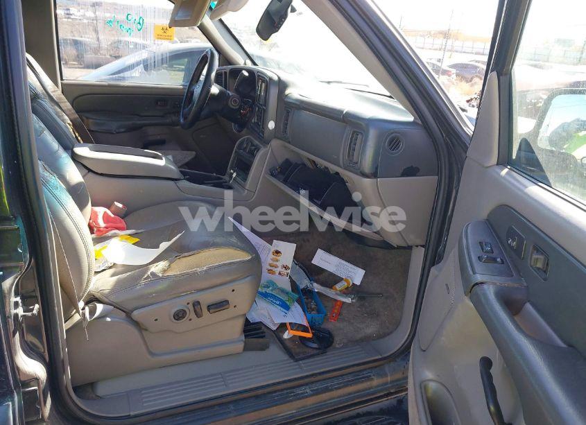 Photo 5 of 2003 Chevrolet Suburban 1500 LT (VIN 1GNEC16Z23J324940)