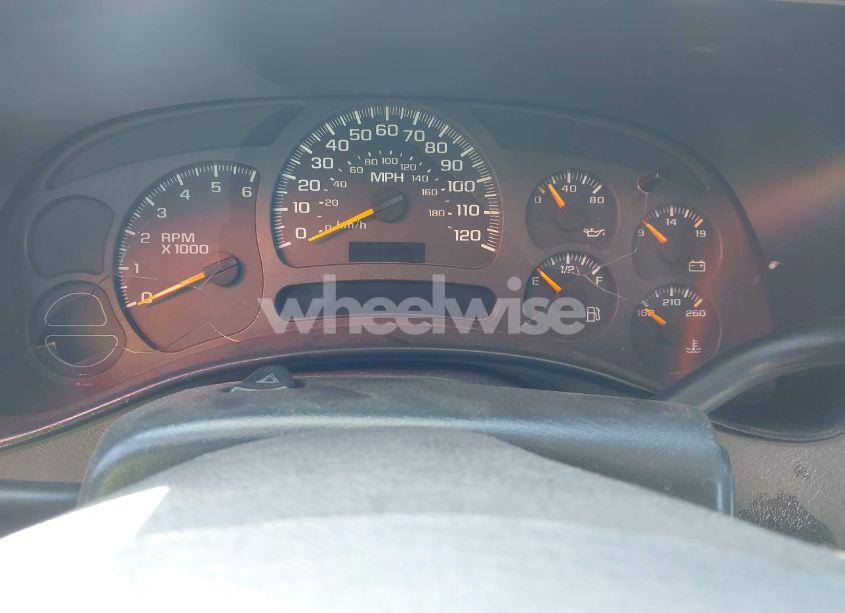 Photo 7 of 2003 Chevrolet Suburban 1500 LT (VIN 1GNEC16Z23J324940)