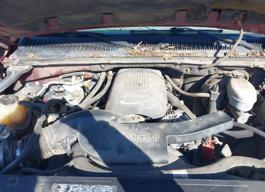 Photo 10 of 2003 Chevrolet Suburban 1500 LT (VIN 1GNEC16Z33J214737)