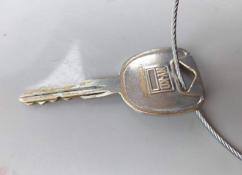 Photo 11 of 2004 Chevrolet Suburban 1500 LS (VIN 1GNEC16Z34J133058)