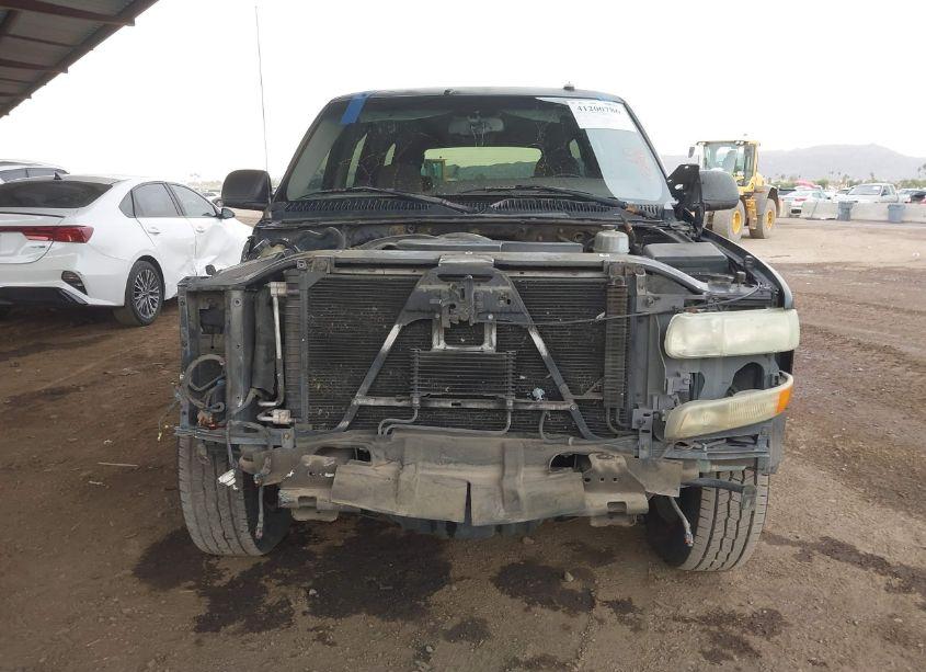 Photo 13 of 2004 Chevrolet Suburban 1500 LS (VIN 1GNEC16Z34J133058)