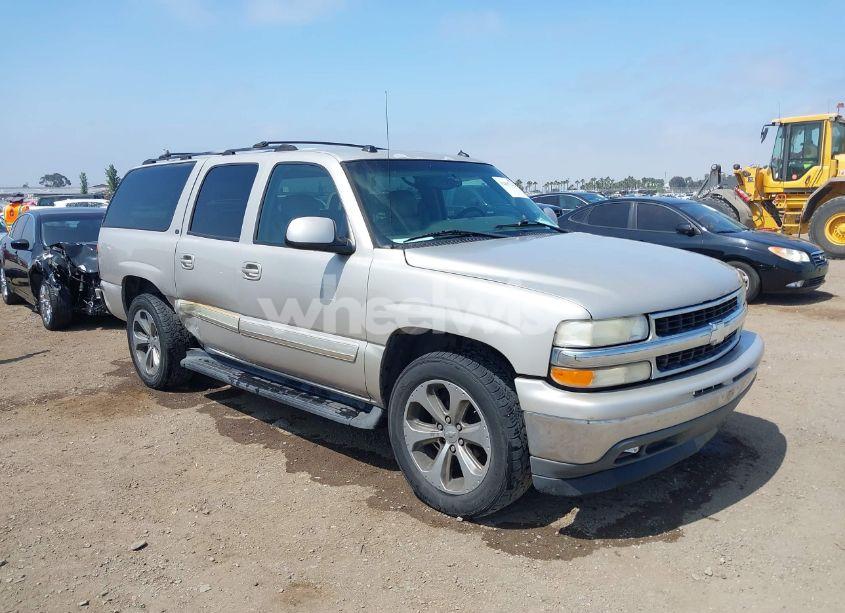 2005 Chevrolet Suburban 1500 LT (VIN 1GNEC16Z35J118674) main photo