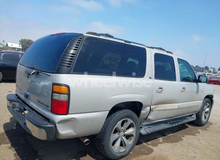 Photo 6 of 2005 Chevrolet Suburban 1500 LT (VIN 1GNEC16Z35J118674)