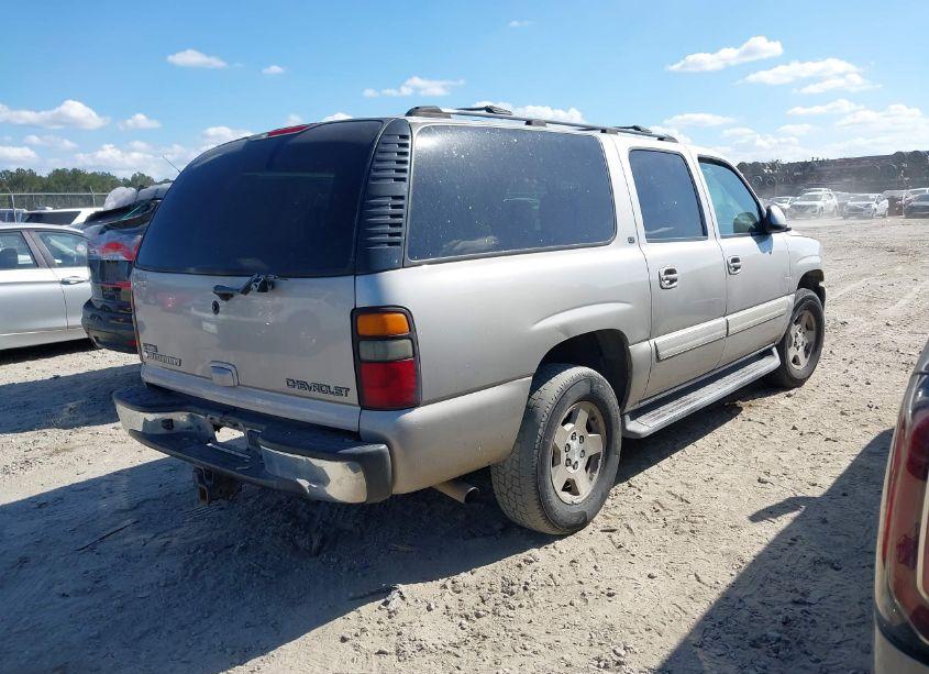 Photo 4 of 2005 Chevrolet Suburban 1500 LT (VIN 1GNEC16Z35R220607)