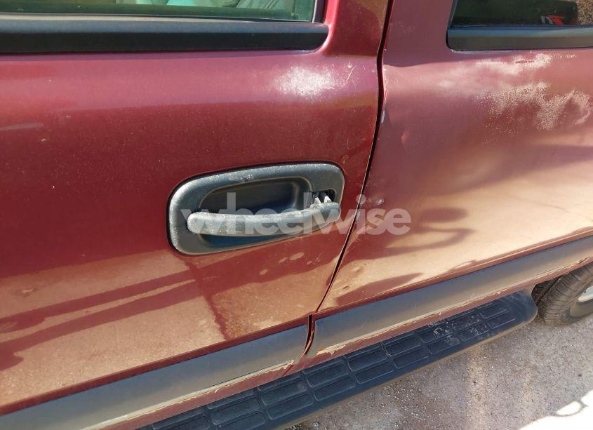 Photo 12 of 2003 Chevrolet Suburban 1500 LS (VIN 1GNEC16Z43J167217)