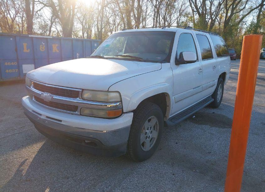 Photo 2 of 2005 Chevrolet Suburban 1500 LT (VIN 1GNEC16Z45J171500)