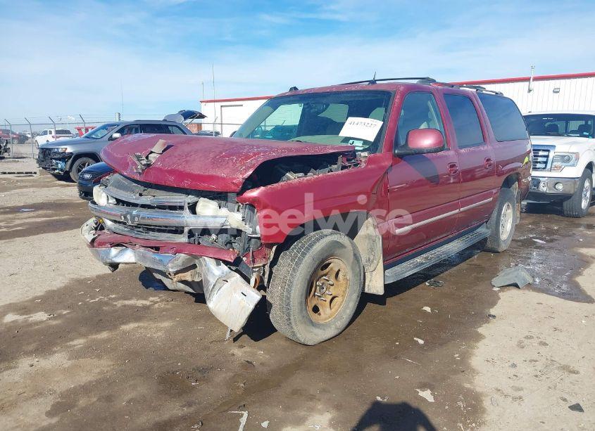Photo 2 of 2005 Chevrolet Suburban 1500 LT (VIN 1GNEC16Z45J174848)
