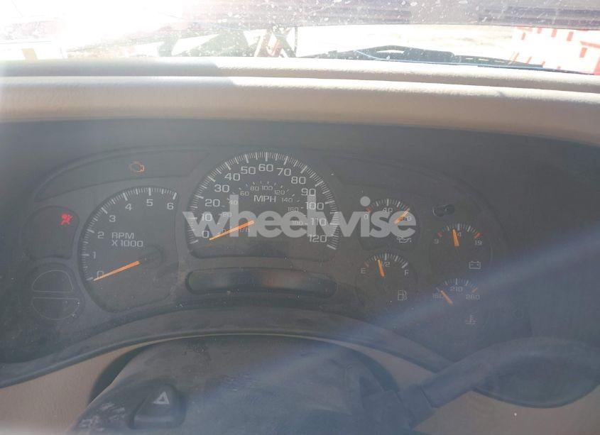 Photo 7 of 2005 Chevrolet Suburban 1500 LT (VIN 1GNEC16Z45J174848)