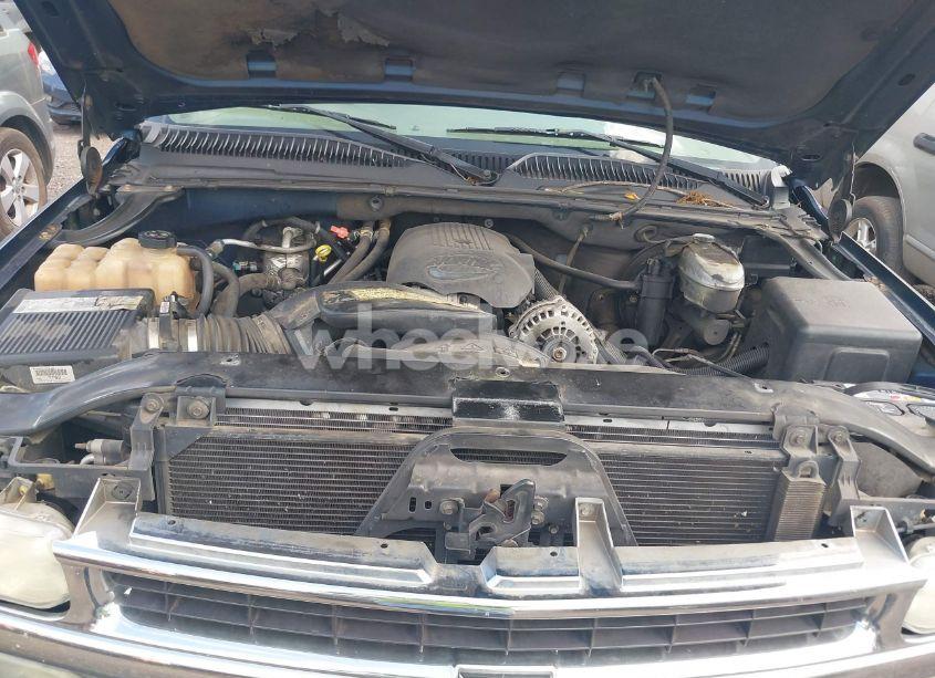 Photo 10 of 2003 Chevrolet Suburban 1500 LT (VIN 1GNEC16Z53J158283)