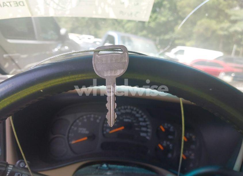 Photo 11 of 2003 Chevrolet Suburban 1500 LT (VIN 1GNEC16Z53J158283)