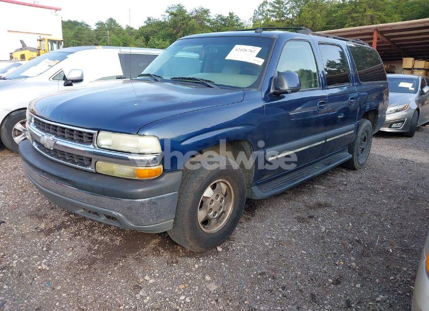 Photo 2 of 2003 Chevrolet Suburban 1500 LT (VIN 1GNEC16Z53J158283)