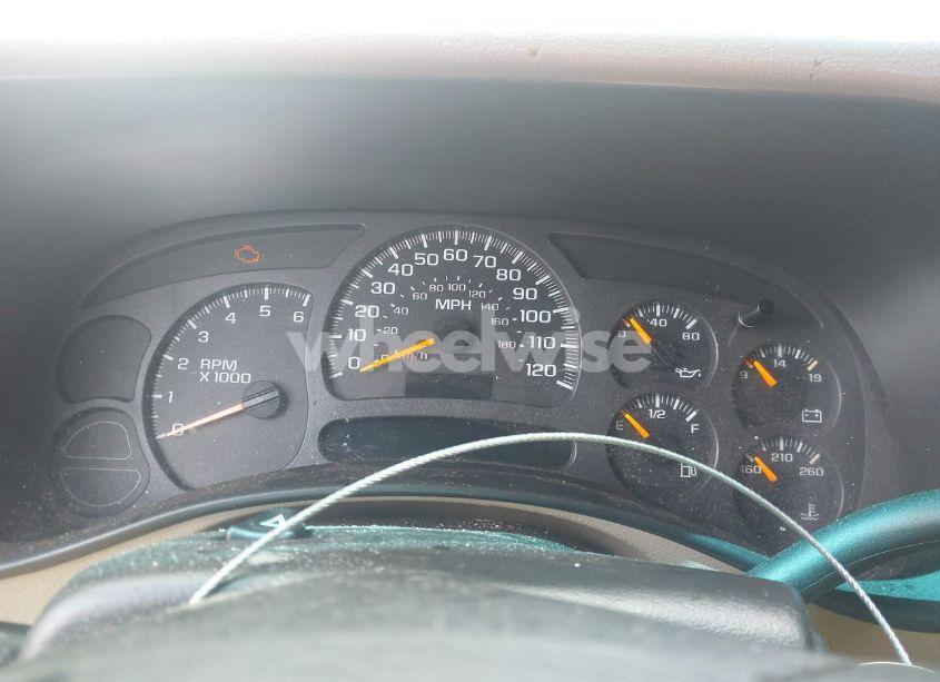 Photo 7 of 2003 Chevrolet Suburban 1500 LT (VIN 1GNEC16Z53J158283)