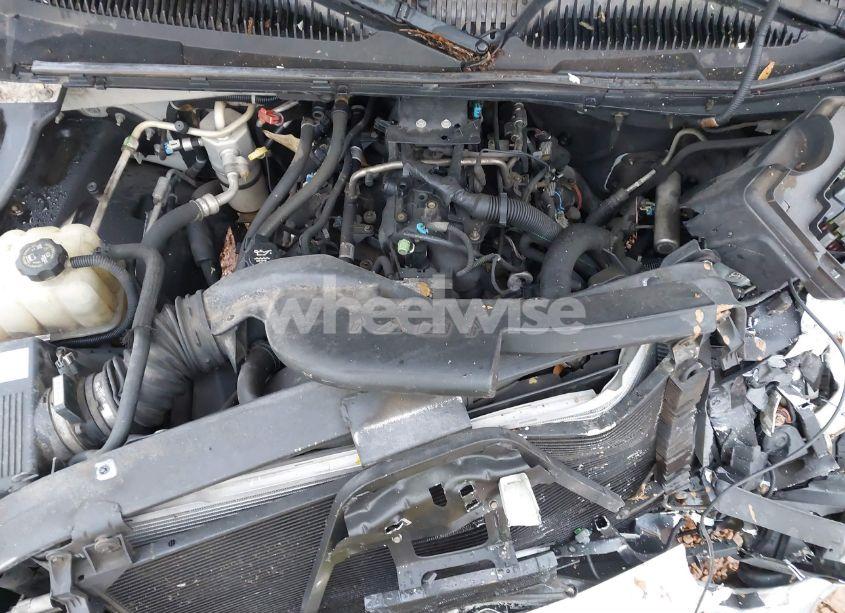 Photo 10 of 2004 Chevrolet Suburban 1500 LT (VIN 1GNEC16Z54J207144)