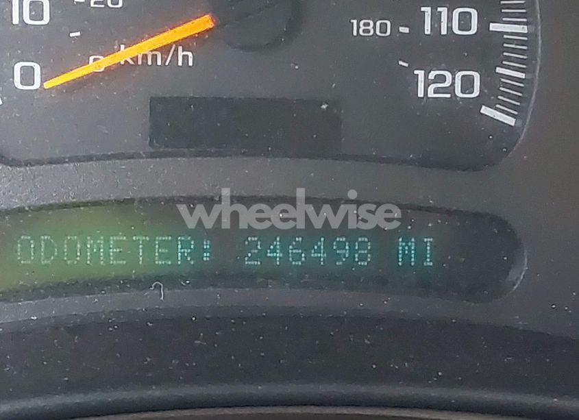 Photo 15 of 2004 Chevrolet Suburban 1500 LT (VIN 1GNEC16Z54J207144)