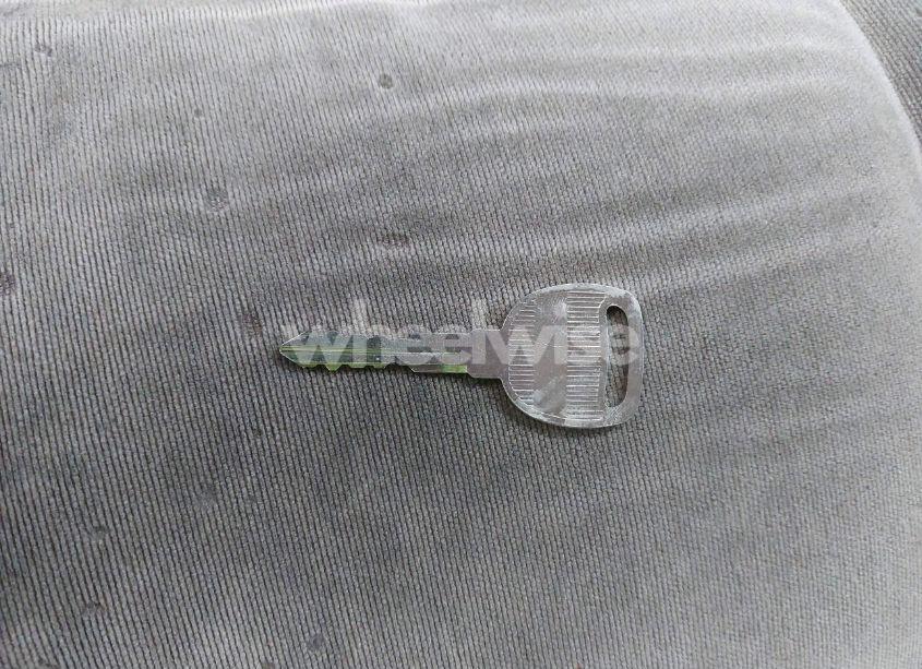 Photo 11 of 2004 Chevrolet Suburban 1500 LS (VIN 1GNEC16Z54J210013)