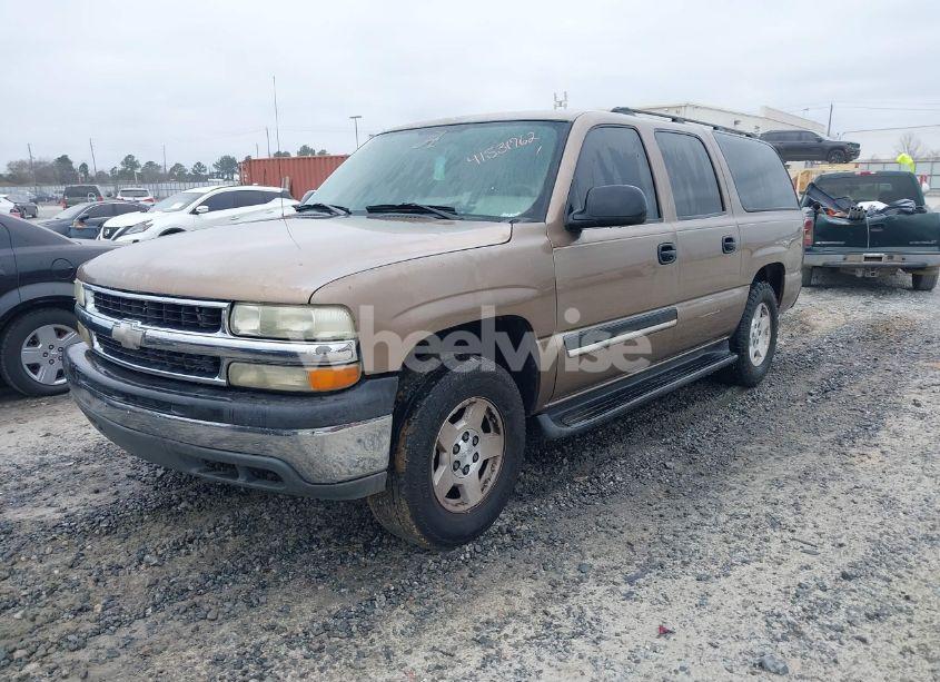 Photo 2 of 2004 Chevrolet Suburban 1500 LS (VIN 1GNEC16Z54J210013)