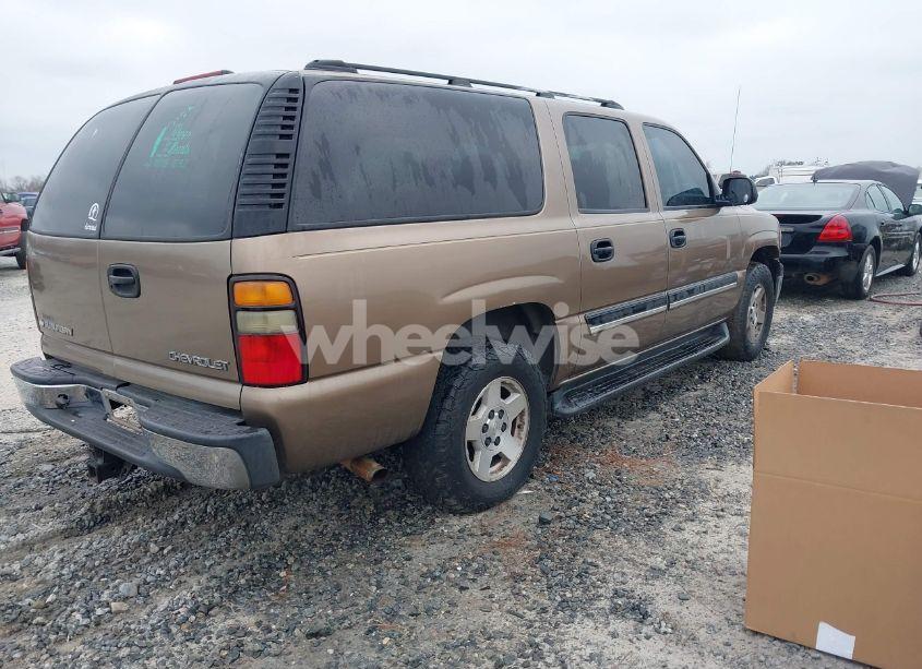 Photo 4 of 2004 Chevrolet Suburban 1500 LS (VIN 1GNEC16Z54J210013)