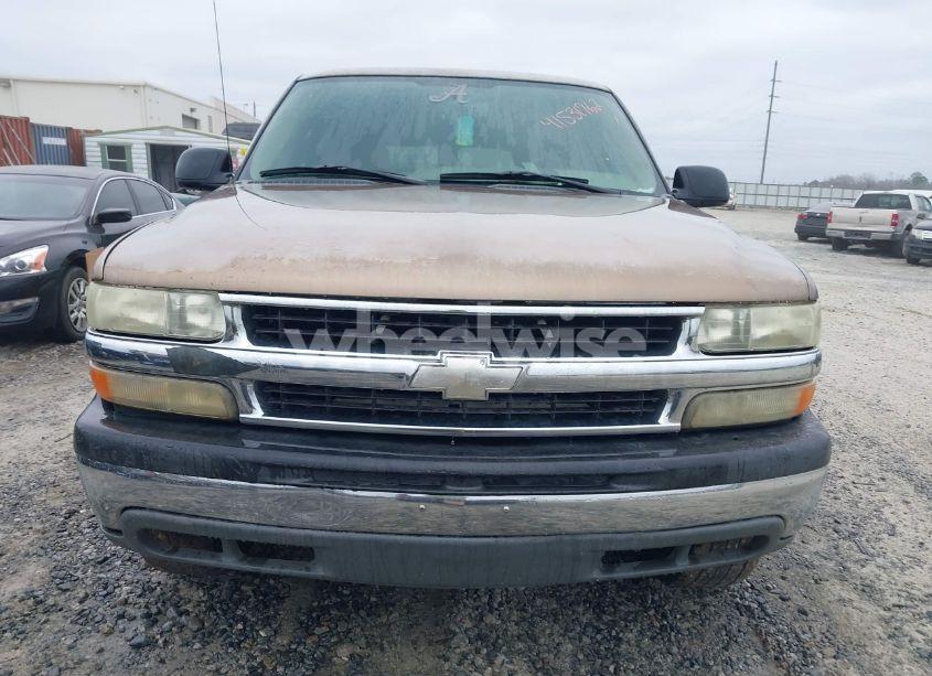 Photo 6 of 2004 Chevrolet Suburban 1500 LS (VIN 1GNEC16Z54J210013)