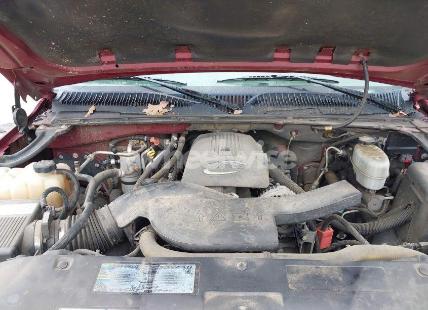 Photo 10 of 2005 Chevrolet Suburban 1500 LT (VIN 1GNEC16Z55R104857)