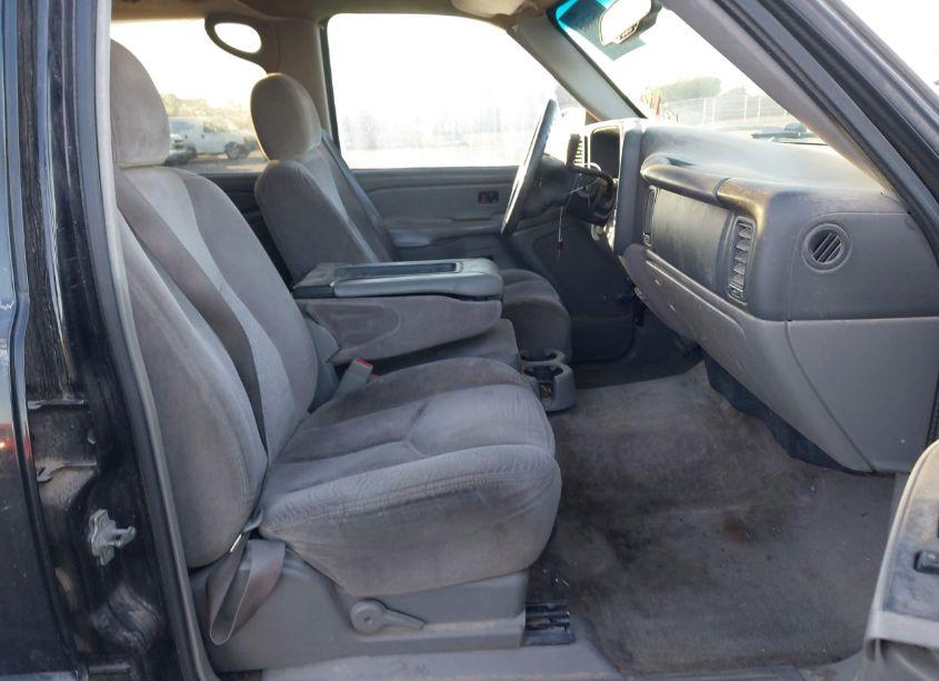 Photo 5 of 2006 Chevrolet Suburban 1500 LS (VIN 1GNEC16Z56J138443)