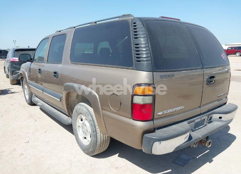 Photo 3 of 2004 Chevrolet Suburban 1500 LS (VIN 1GNEC16Z64J117498)