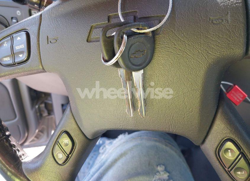 Photo 11 of 2006 Chevrolet Suburban 1500 LS (VIN 1GNEC16Z66J105810)