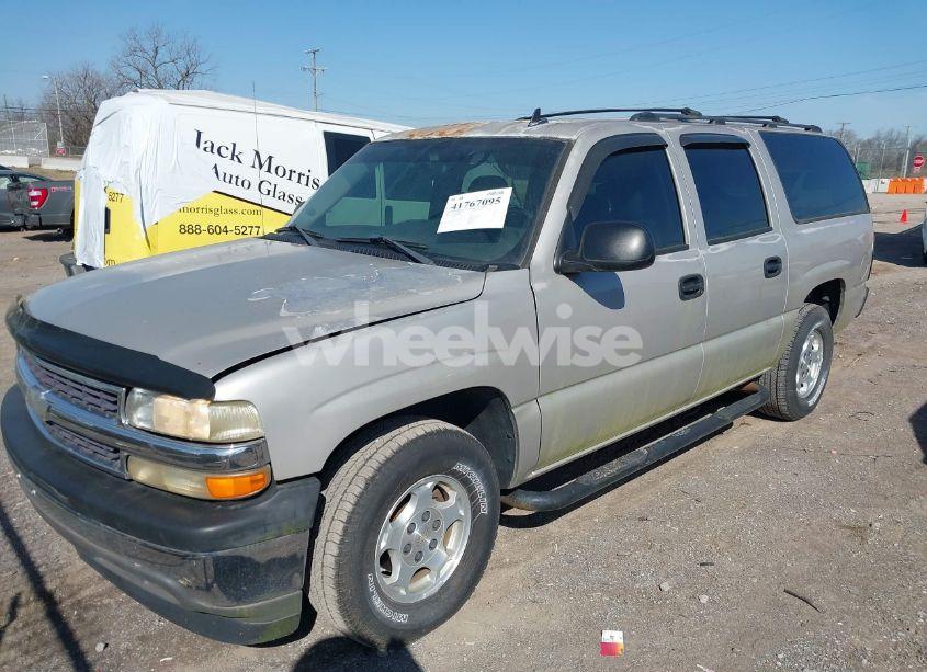 Photo 2 of 2006 Chevrolet Suburban 1500 LS (VIN 1GNEC16Z66J105810)