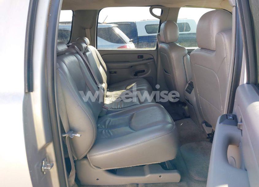 Photo 8 of 2006 Chevrolet Suburban 1500 LS (VIN 1GNEC16Z66J105810)