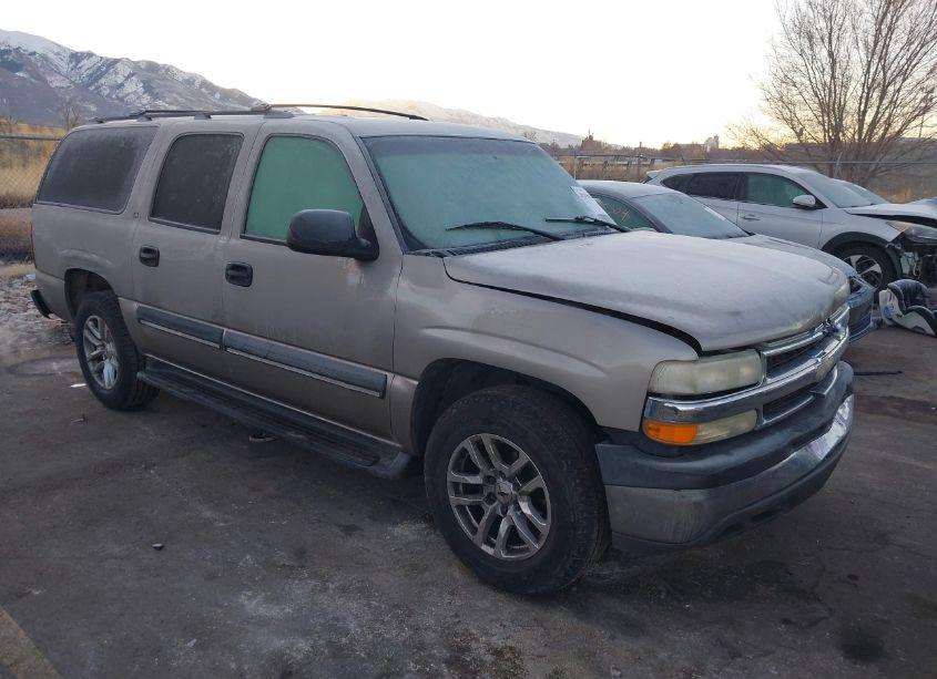 2002 Chevrolet Suburban 1500 LS (VIN 1GNEC16Z72J136848) main photo