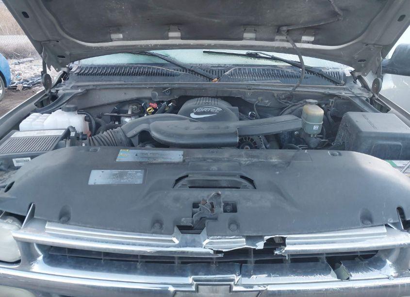 Photo 10 of 2002 Chevrolet Suburban 1500 LS (VIN 1GNEC16Z72J136848)