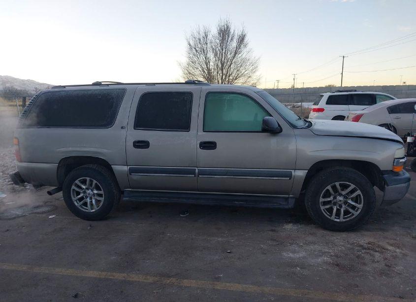Photo 13 of 2002 Chevrolet Suburban 1500 LS (VIN 1GNEC16Z72J136848)