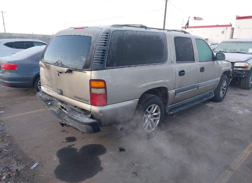 Photo 4 of 2002 Chevrolet Suburban 1500 LS (VIN 1GNEC16Z72J136848)