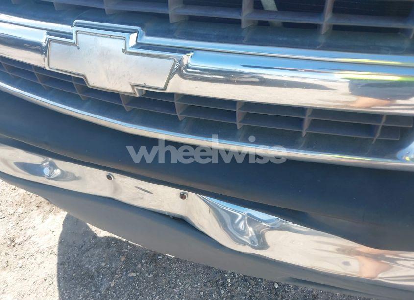 Photo 13 of 2004 Chevrolet Suburban 1500 LS (VIN 1GNEC16Z74J201779)