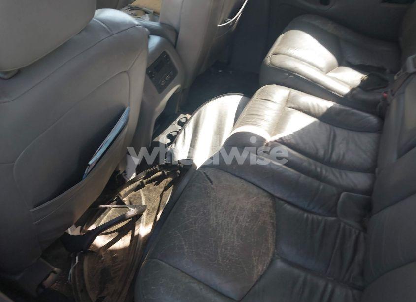 Photo 16 of 2004 Chevrolet Suburban 1500 LS (VIN 1GNEC16Z74J201779)