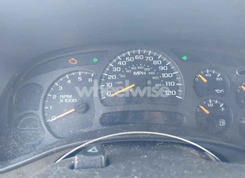 Photo 7 of 2004 Chevrolet Suburban 1500 LS (VIN 1GNEC16Z74J201779)