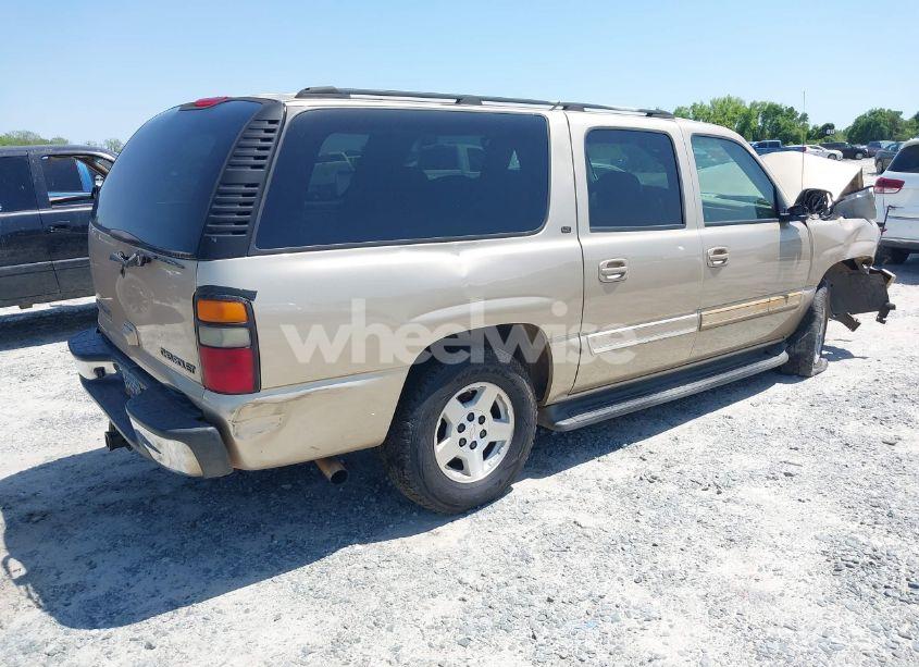 Photo 4 of 2005 Chevrolet Suburban 1500 LT (VIN 1GNEC16Z75J117611)