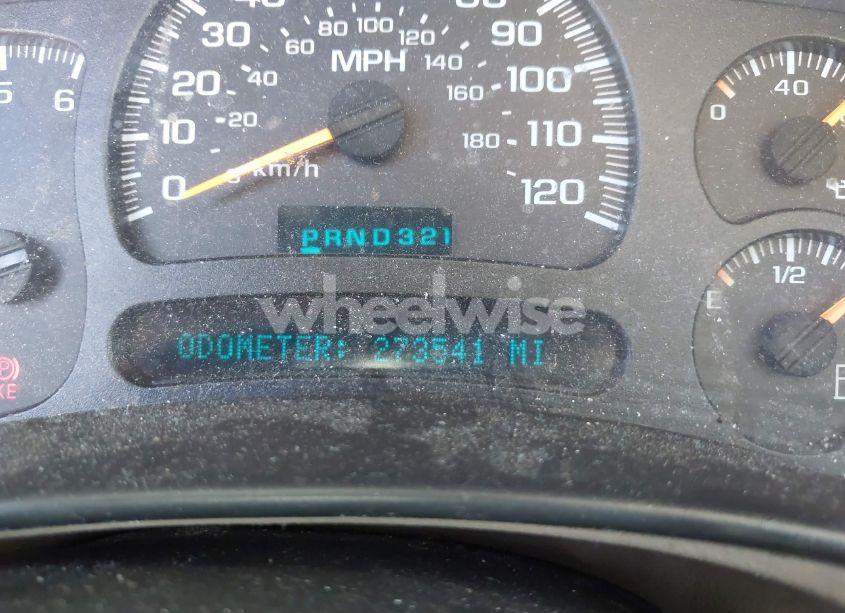 Photo 7 of 2005 Chevrolet Suburban 1500 LT (VIN 1GNEC16Z75J117611)