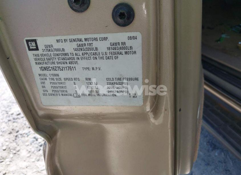 Photo 9 of 2005 Chevrolet Suburban 1500 LT (VIN 1GNEC16Z75J117611)