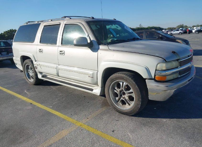 2005 Chevrolet Suburban 1500 LT (VIN 1GNEC16Z75J244844) main photo