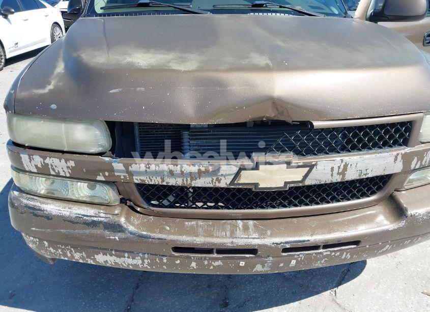 Photo 6 of 2004 Chevrolet Suburban 1500 LS (VIN 1GNEC16Z84J186242)