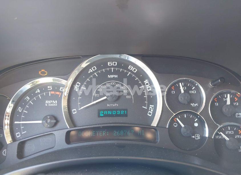 Photo 7 of 2004 Chevrolet Suburban 1500 LS (VIN 1GNEC16Z84J186242)