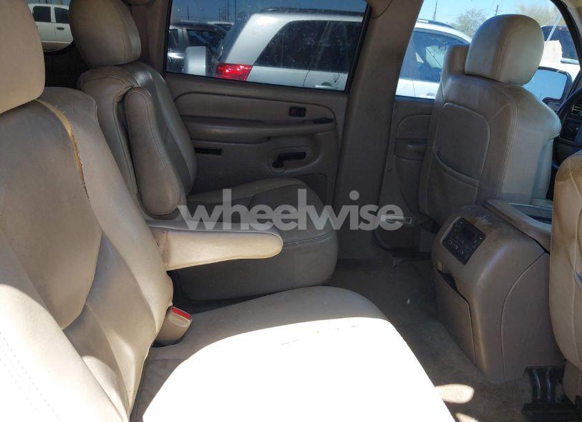 Photo 8 of 2005 Chevrolet Suburban 1500 LT (VIN 1GNEC16Z85J160936)