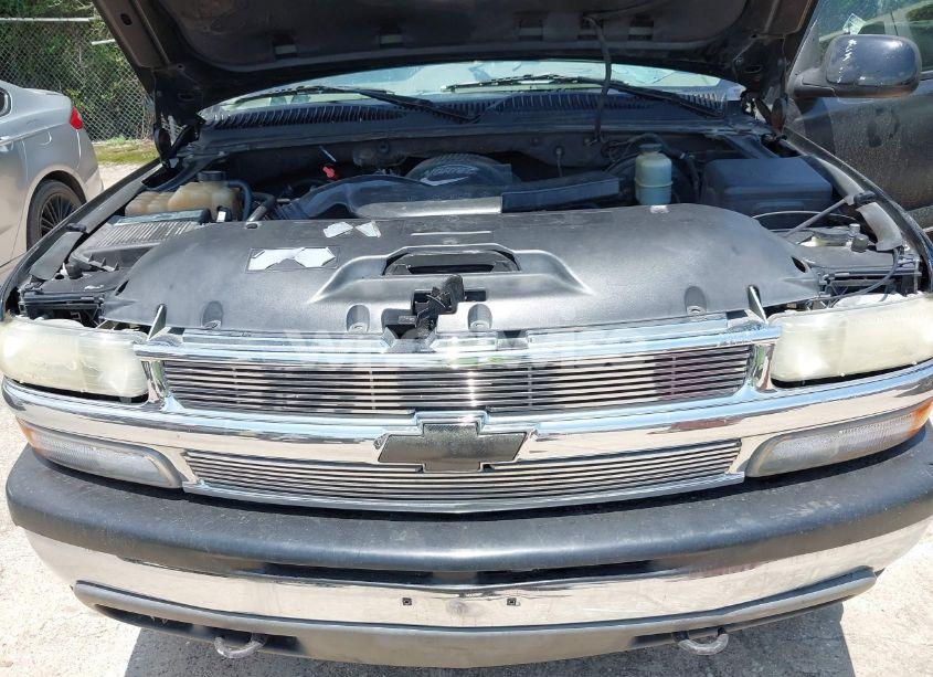 Photo 10 of 2002 Chevrolet Suburban 1500 LT (VIN 1GNEC16Z92J137371)