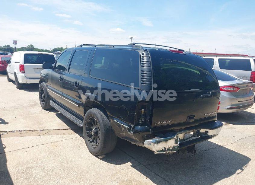 Photo 3 of 2002 Chevrolet Suburban 1500 LT (VIN 1GNEC16Z92J137371)