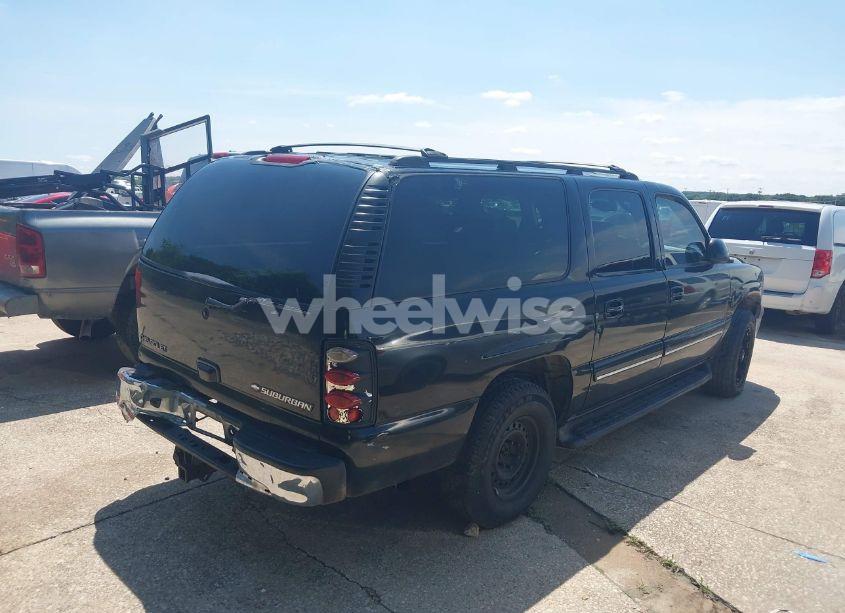 Photo 4 of 2002 Chevrolet Suburban 1500 LT (VIN 1GNEC16Z92J137371)