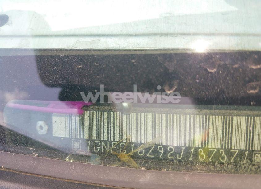 Photo 9 of 2002 Chevrolet Suburban 1500 LT (VIN 1GNEC16Z92J137371)