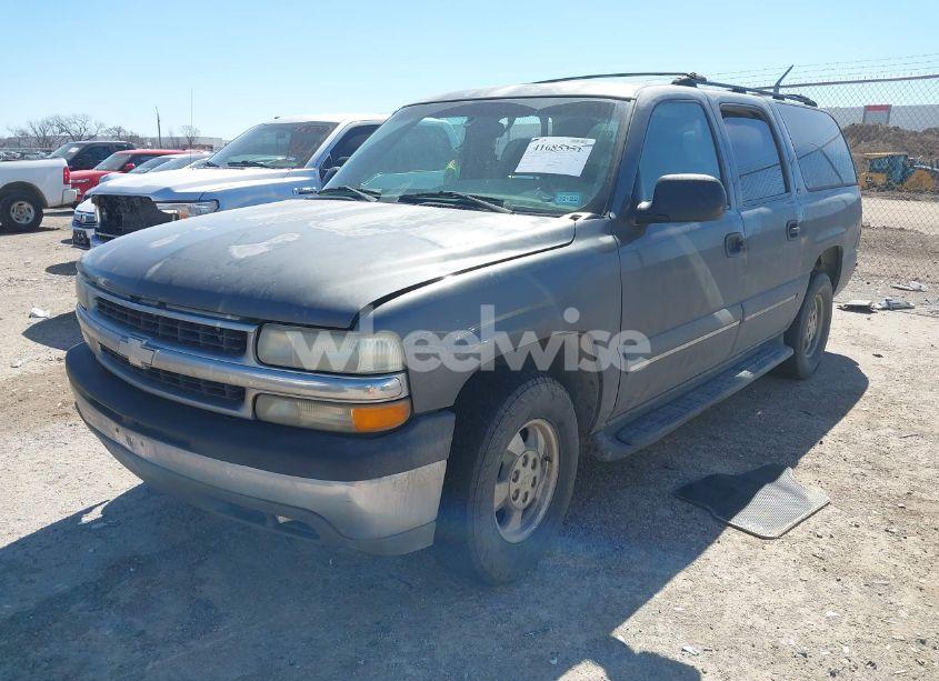 Photo 2 of 2002 Chevrolet Suburban 1500 LS (VIN 1GNEC16Z92J244114)