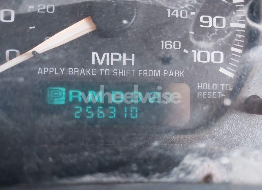 Photo 7 of 2002 Chevrolet Suburban 1500 LS (VIN 1GNEC16Z92J244114)