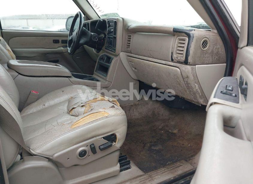 Photo 5 of 2003 Chevrolet Suburban 1500 LT (VIN 1GNEC16Z93J203872)