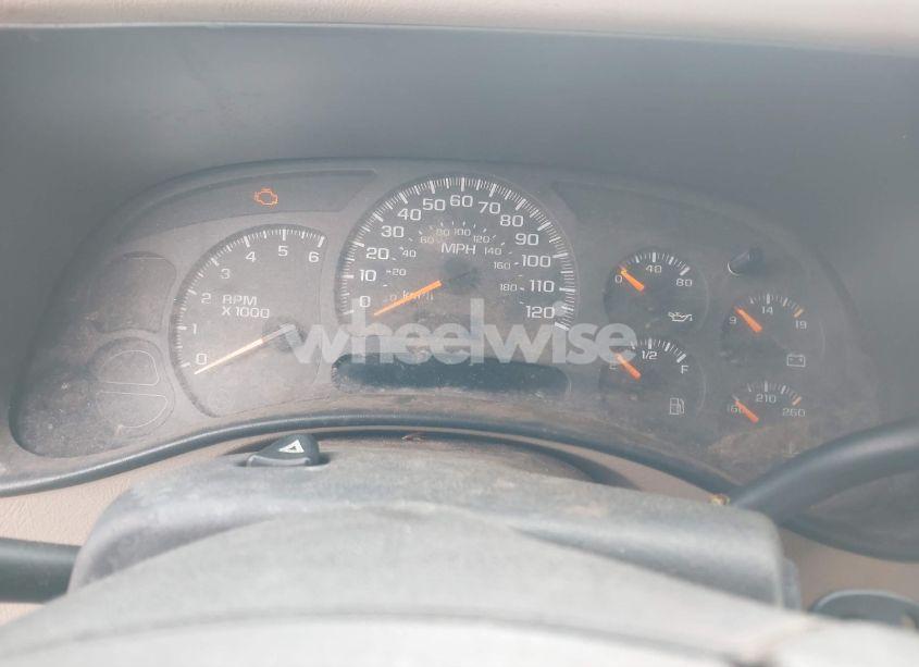 Photo 7 of 2003 Chevrolet Suburban 1500 LT (VIN 1GNEC16Z93J203872)
